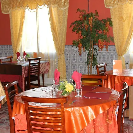 Restaurant La Garenne 2* Tresserre
