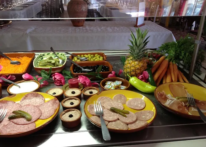 فندق Restaurant La Garenne 2*